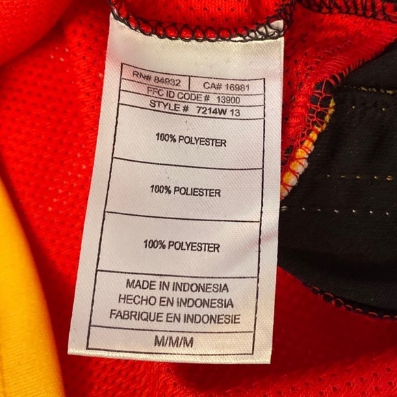 CALGARY FLAMES Jersey Reebok Medium NWT New with tags - Picture 7 of 16